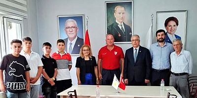 İYİ Parti Gemlik İlçe Başkanlığı'na Umurspor Başkanı Cem Güler Ziyareti